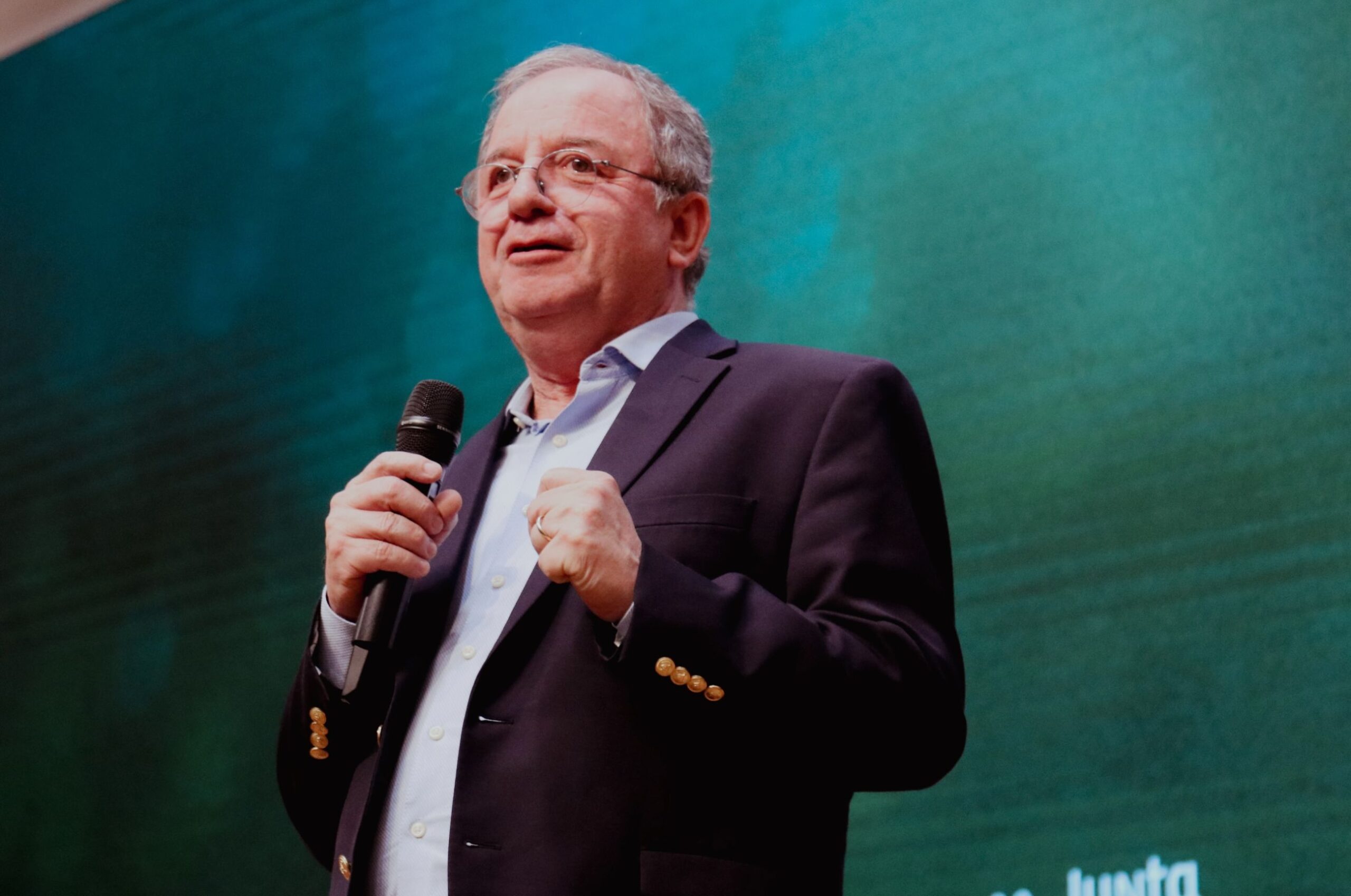 Presbiteriana de Pinheiros comunica licença do pastor Arival
